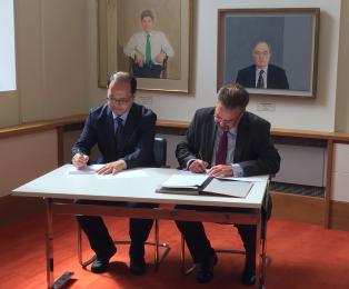 University of Leicester and National Nuclear Laboratory sign an agreement with Korea Atomic Energy Research Institute on future space battery design